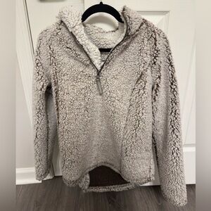 Brown/cream Sherpa pullover. Size large.